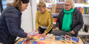 Una ciudad, mil poéticas: la Feria del Libro también se vive en los barrios